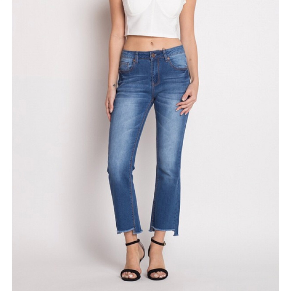 ✨LAST ONE ✨Ankle Frayed hem  skinny jeans - Picture 4 of 8